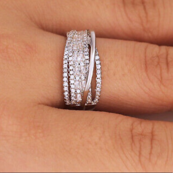 NEW 925 Sterling Silver Beautiful Ring - Picture 5 of 6